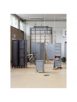 Armoire industrielle &eacute;troite 3 portes Cas, larg. 38 x haut. 180 cm -Entrée & couloir Soldes Armoire industrielle etroite 3 portes Cas 5