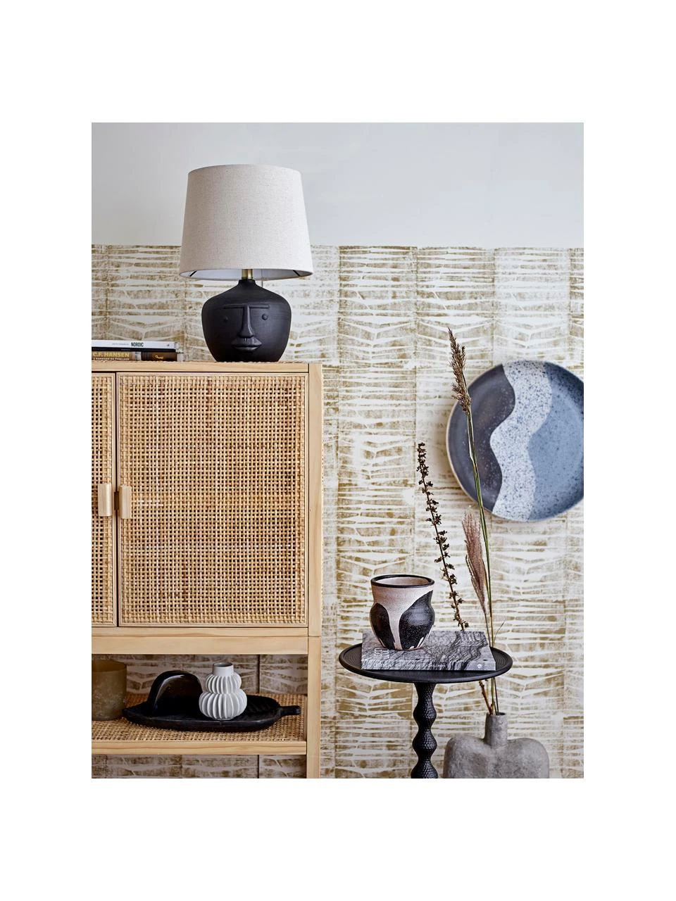 Bloomingville Buffet haut avec cannage Sanna, larg. 90 x haut. 120 cm 3 Bloomingville Buffet haut avec cannage Sanna, larg. 90 x haut. 120 cm – Image 3