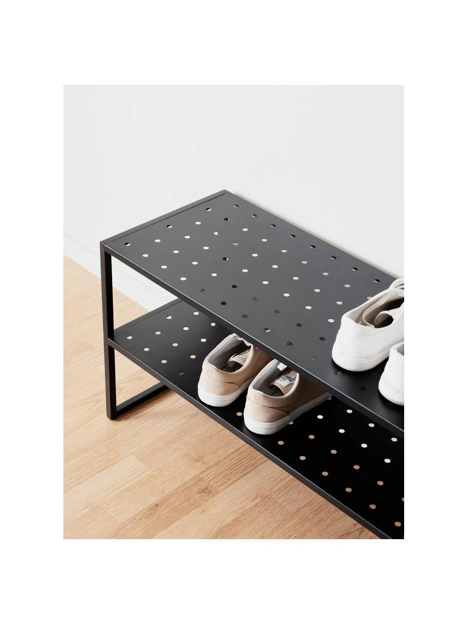 Rowico Meuble à chaussures métal noir Malone, larg. 80 x haut. 42 cmSeulement 1 produit disponible 2 Rowico Meuble à chaussures métal noir Malone, larg. 80 x haut. 42 cmSeulement 1 produit disponible – Image 2