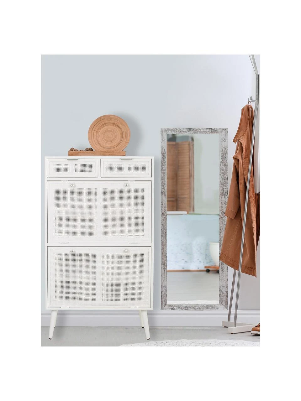 Meuble à chaussures rustique Cayetana, larg. 70 x haut. 120 cmSeulement 1 produit disponible 2 Meuble à chaussures rustique Cayetana, larg. 70 x haut. 120 cmSeulement 1 produit disponible – Image 2