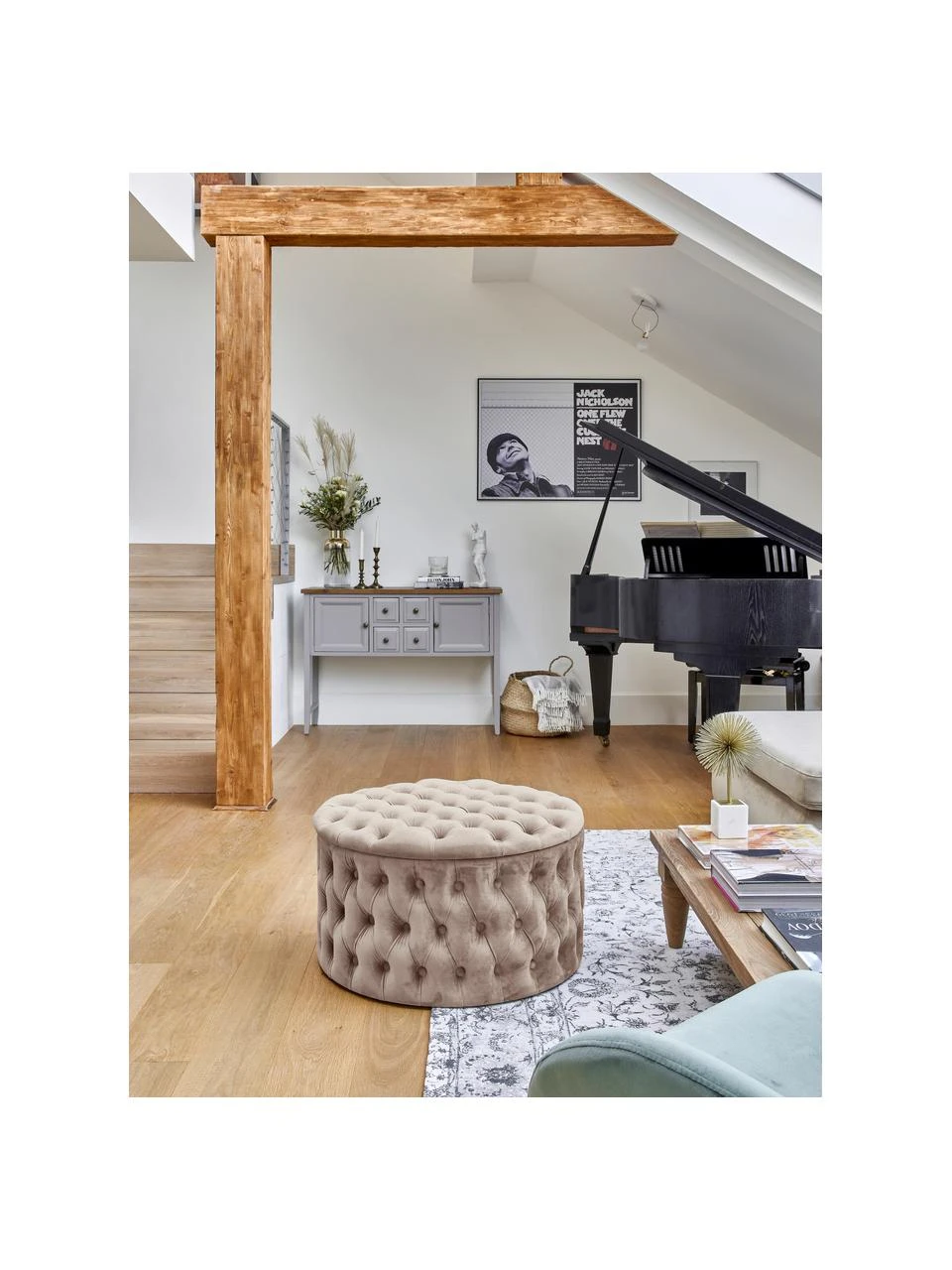 Westwing Collection Pouf coffre XL en velours beige Chiara, Ø 70 x haut. 42 cm 3 Westwing Collection Pouf coffre XL en velours beige Chiara, Ø 70 x haut. 42 cm – Image 3