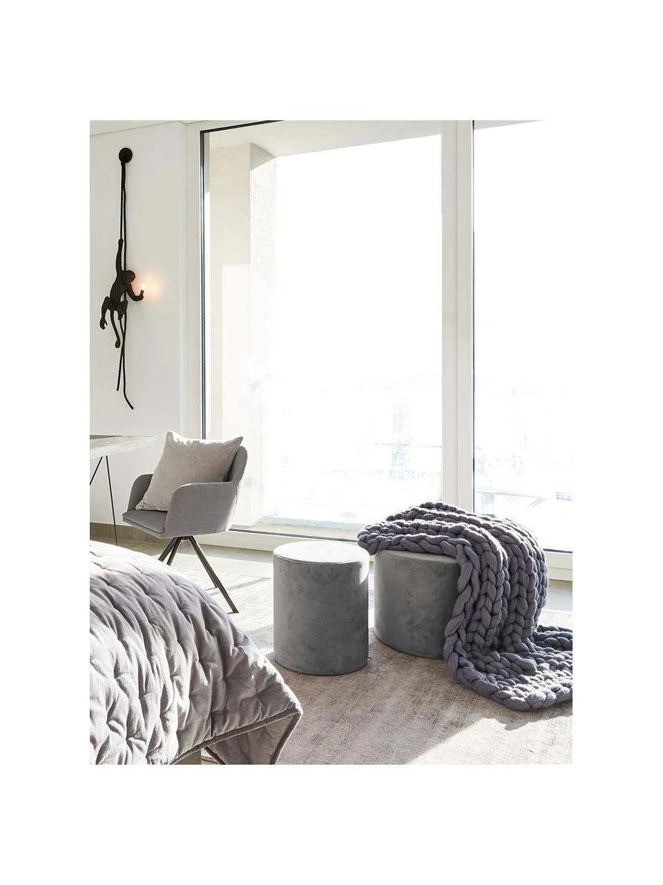 Westwing Collection Pouf rond velours Daisy, Ø 54 x haut. 38 cm 2 Westwing Collection Pouf rond velours Daisy, Ø 54 x haut. 38 cm – Image 2