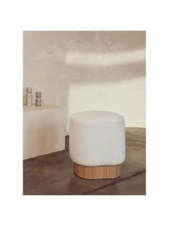 Alex Rivière x Westwing Collection Tabouret tissu bouclé beige clair Yves, larg. 43 x haut. 47 cm -Entrée & couloir Soldes Tabouret tissu boucle beige clair Yves 2